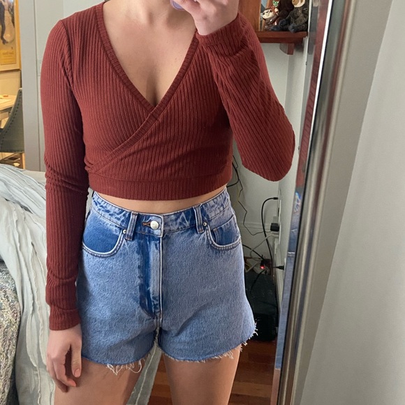 Abercrombie & Fitch Tops - Abercrombie & Fitch Wrap Front Crop Top